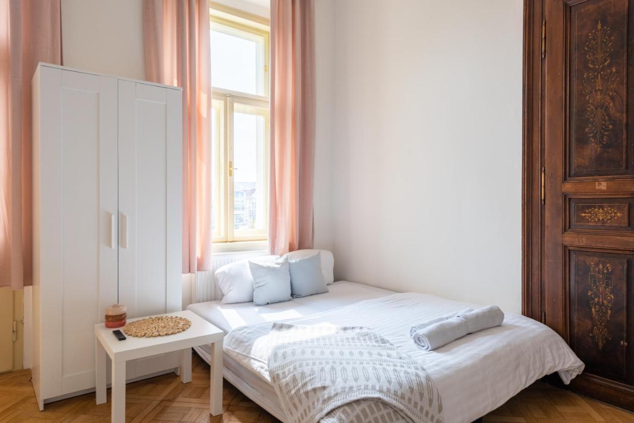 Residence Tesnov Apartment Prag Dış mekan fotoğraf